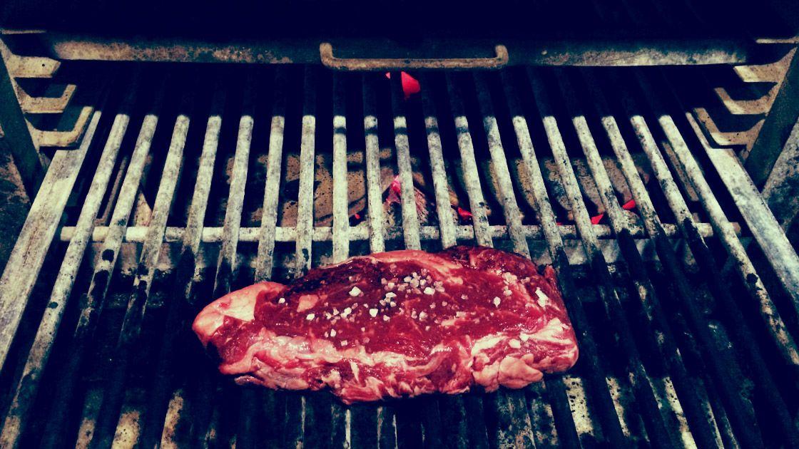 Por-qué-Mesón-Alegría-usa-carbón-de-encina-en-su-horno